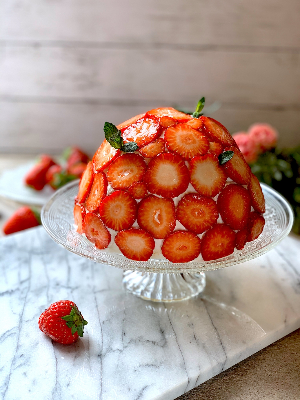 苺のドームケーキ Eatpick
