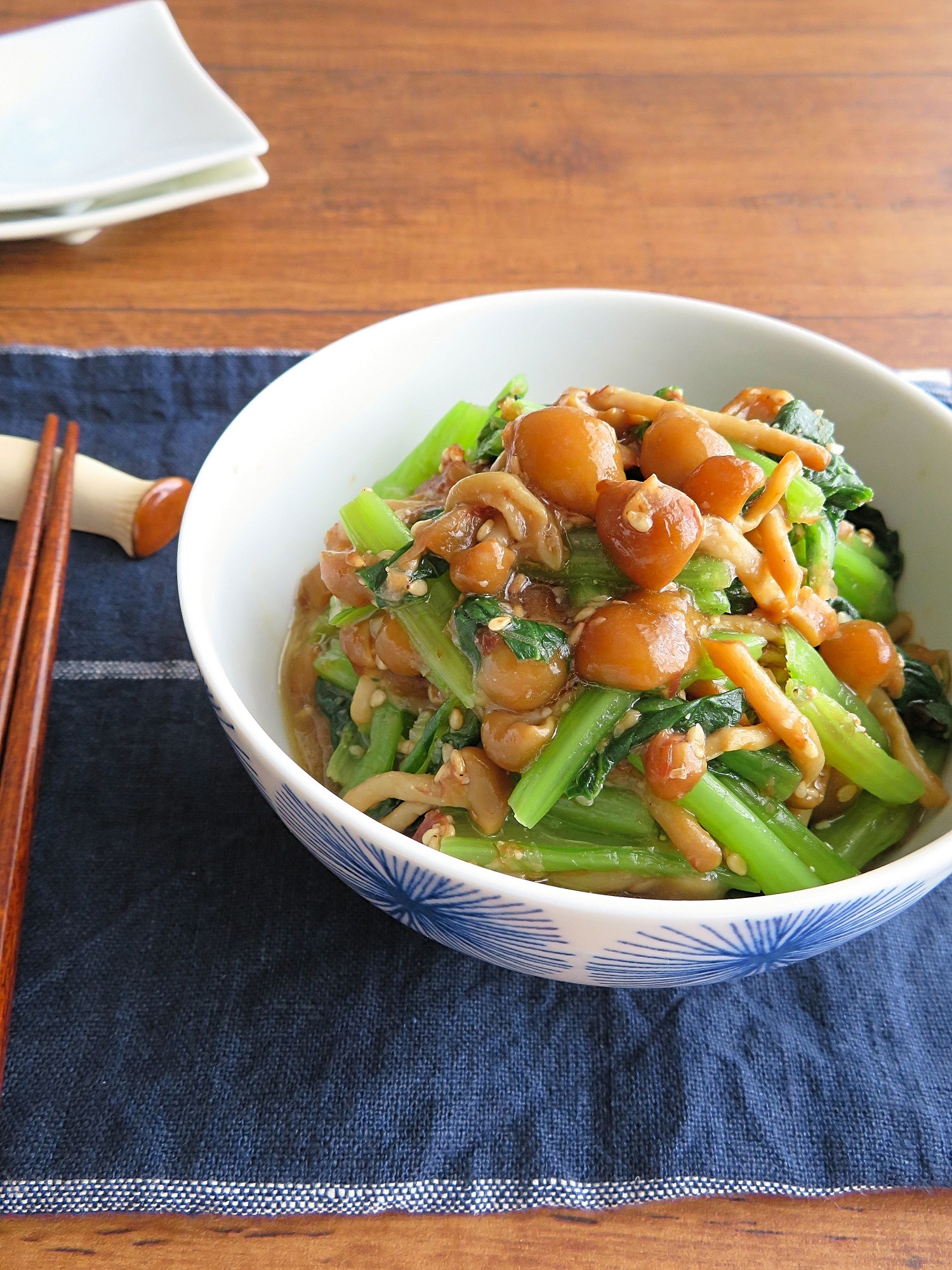 簡単和総菜 ごま油で食欲ｕｐ 小松菜となめこの胡麻かつお和え Eatpick